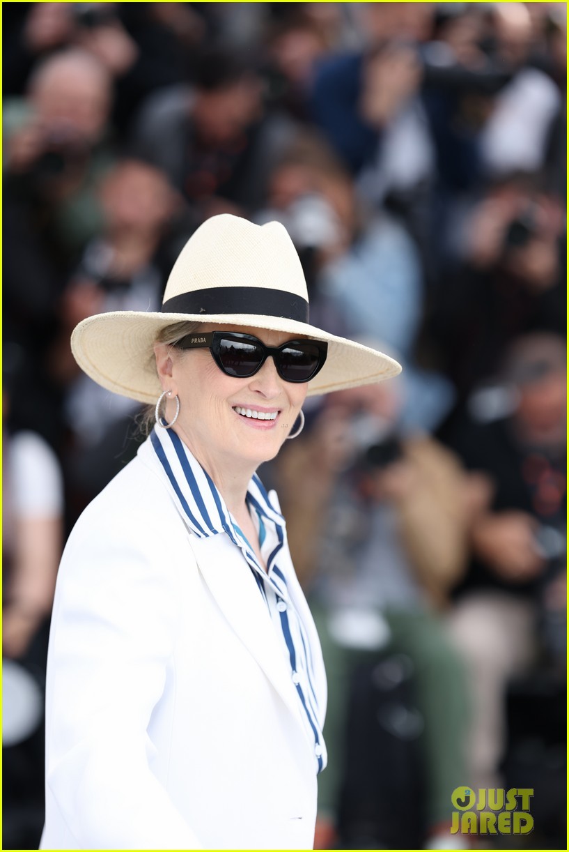 Meryl Streep Looks Effortlessly Chic at Cannes 2024 Photo Call, Hours