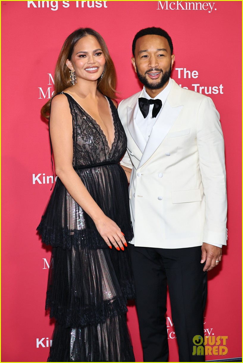 Chrissy Teigen, Emily Ratajkowski, Irina Shayk Dress to Impress at King