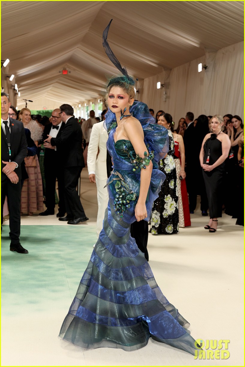 Zendaya Stuns at Met Gala 2024, Emulates 'Garden of Time' Theme with