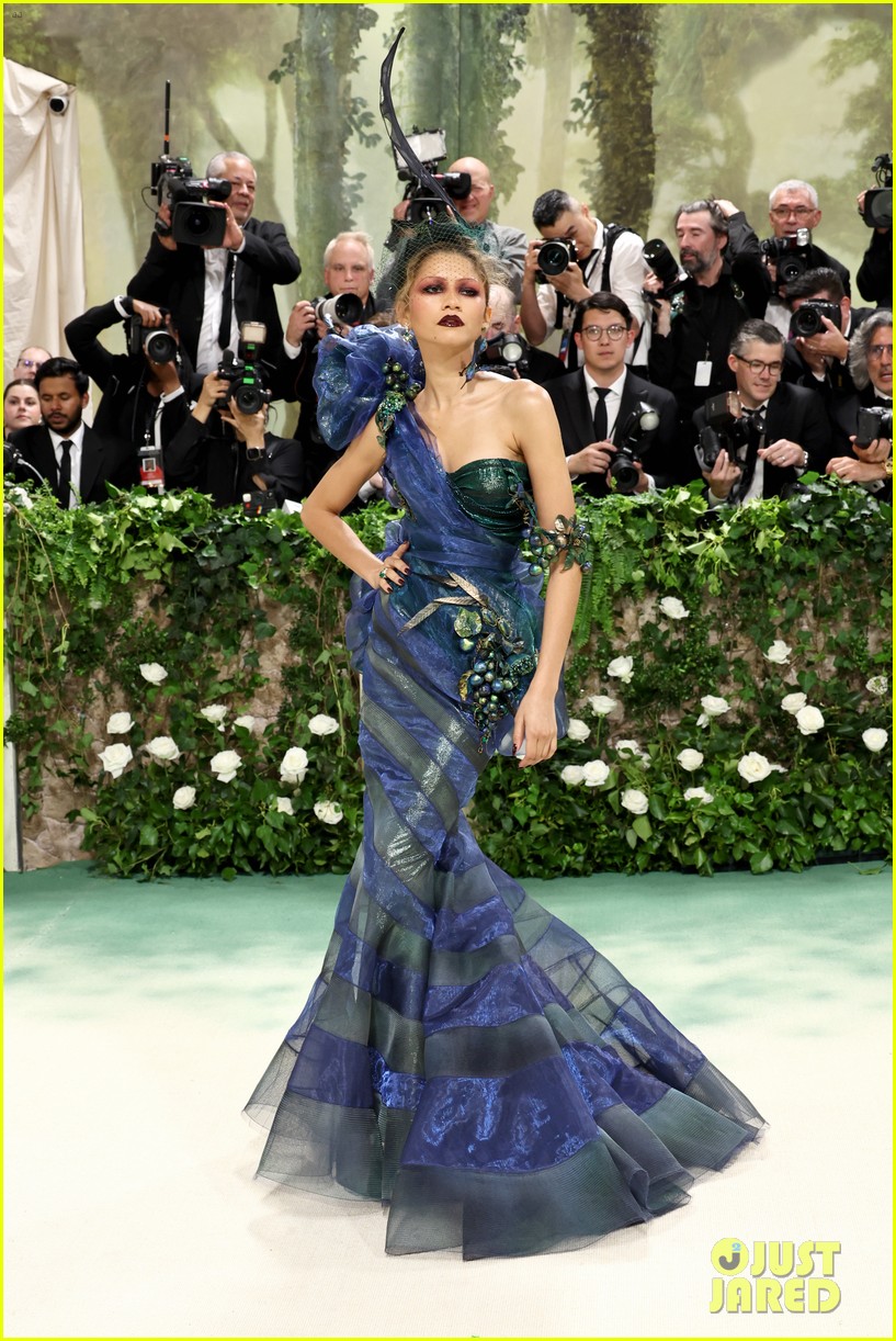 Zendaya Stuns at Met Gala 2024, Emulates 'Garden of Time' Theme with
