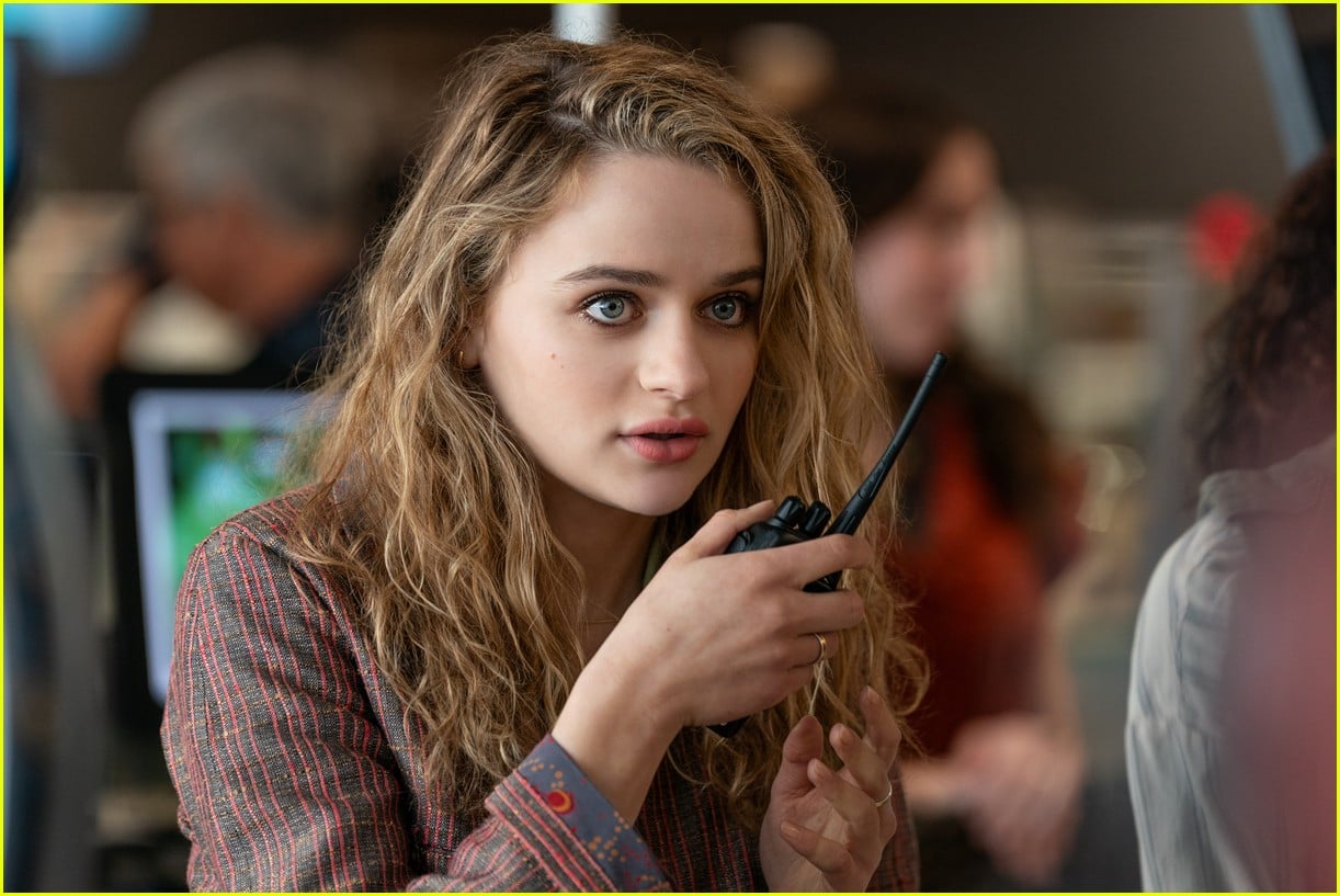 Zac Efron Shares Incredible Behind-the-Scenes Look at Joey King's Face ...