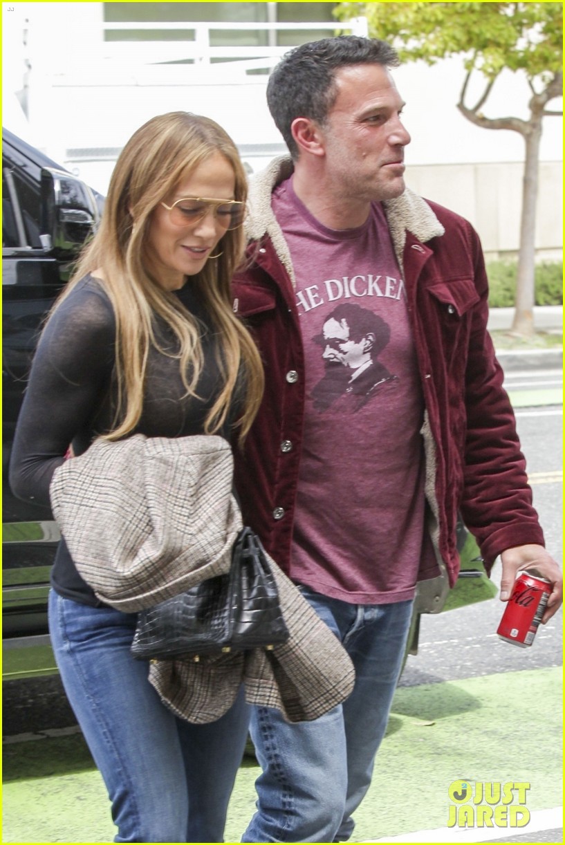 Jennifer Lopez Joins Husband Ben Affleck & MotherInLaw Christine