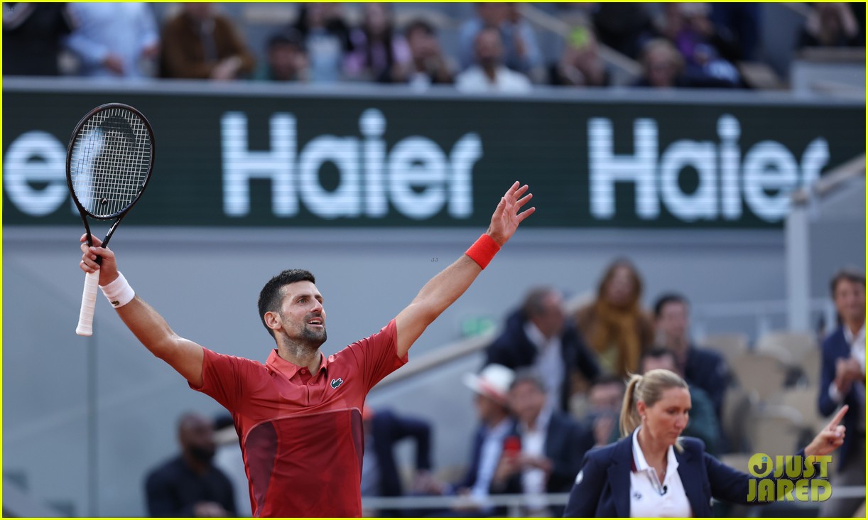 Novak Djokovic Withdraws from French Open 2024 Due to Injury: Photo