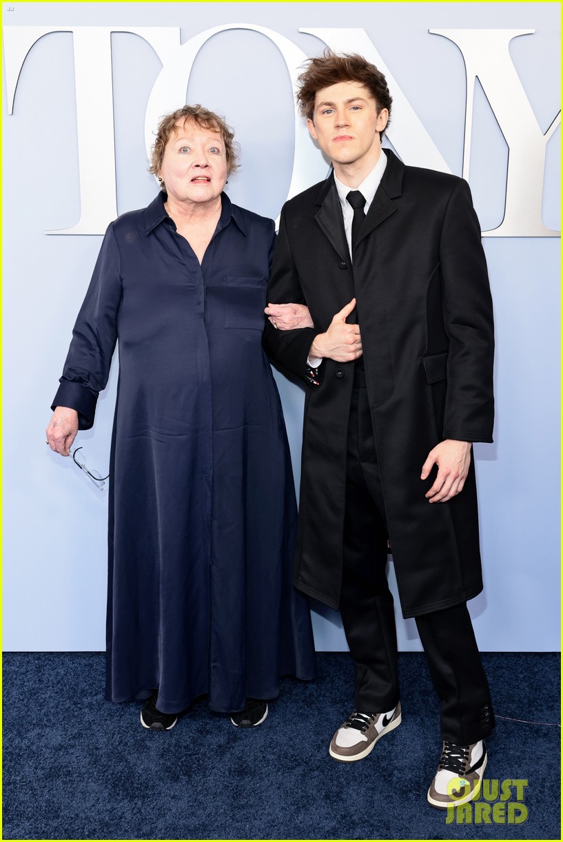 39 The Outsiders 39 Musical Star Brody - The Outsiders Cast Tony Awards Carpet 01 