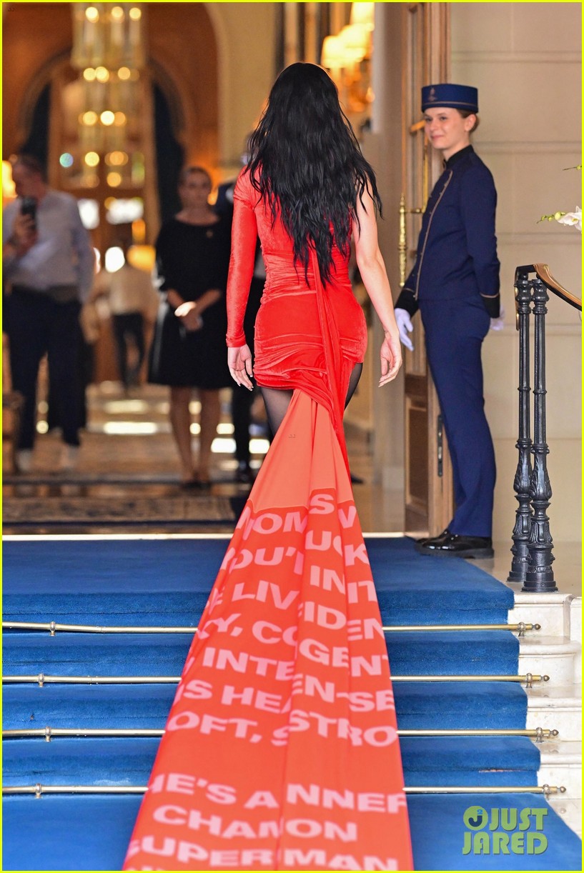 Katy Perry's Dress Train Features All the Lyrics to 'Woman's World