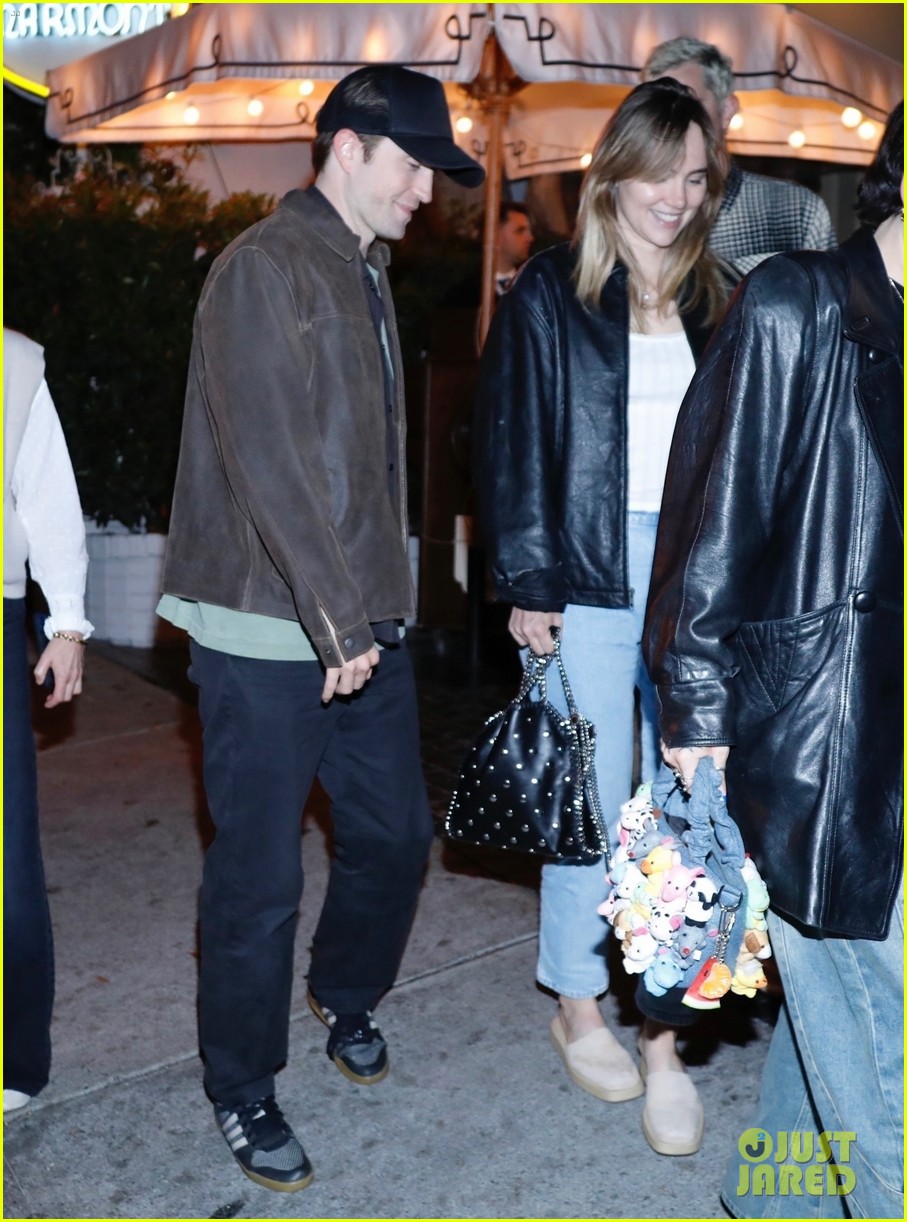 Robert Pattinson & Suki Waterhouse Enjoy Date Night in Los Angeles