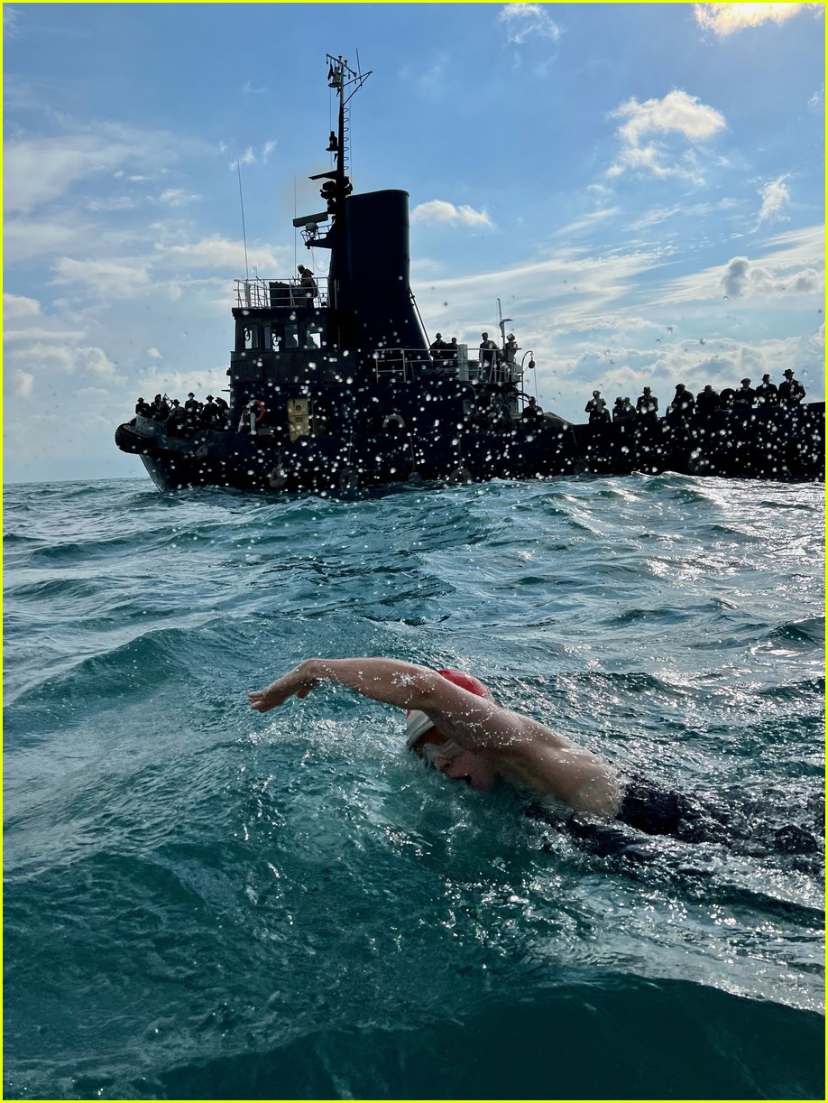 When is 'Young Woman & The Sea' Being Added to Disney+? Streaming Details Revealed!: Photo 5046824 | Daisy Ridley, Disney, Movies, Young Woman And The Sea Photos - Vimarsana News