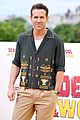 ryan reynolds hugh jackman deadpool photo call in london 04
