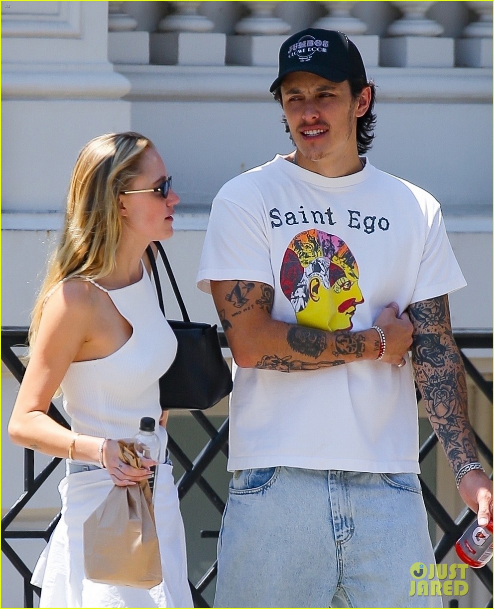 'Longlegs' Star Maika Monroe & Boyfriend Dalton Gomez Step Out for the - Who Is Maika Monroe Dating? Hollywood Star’s Relationship Rundown