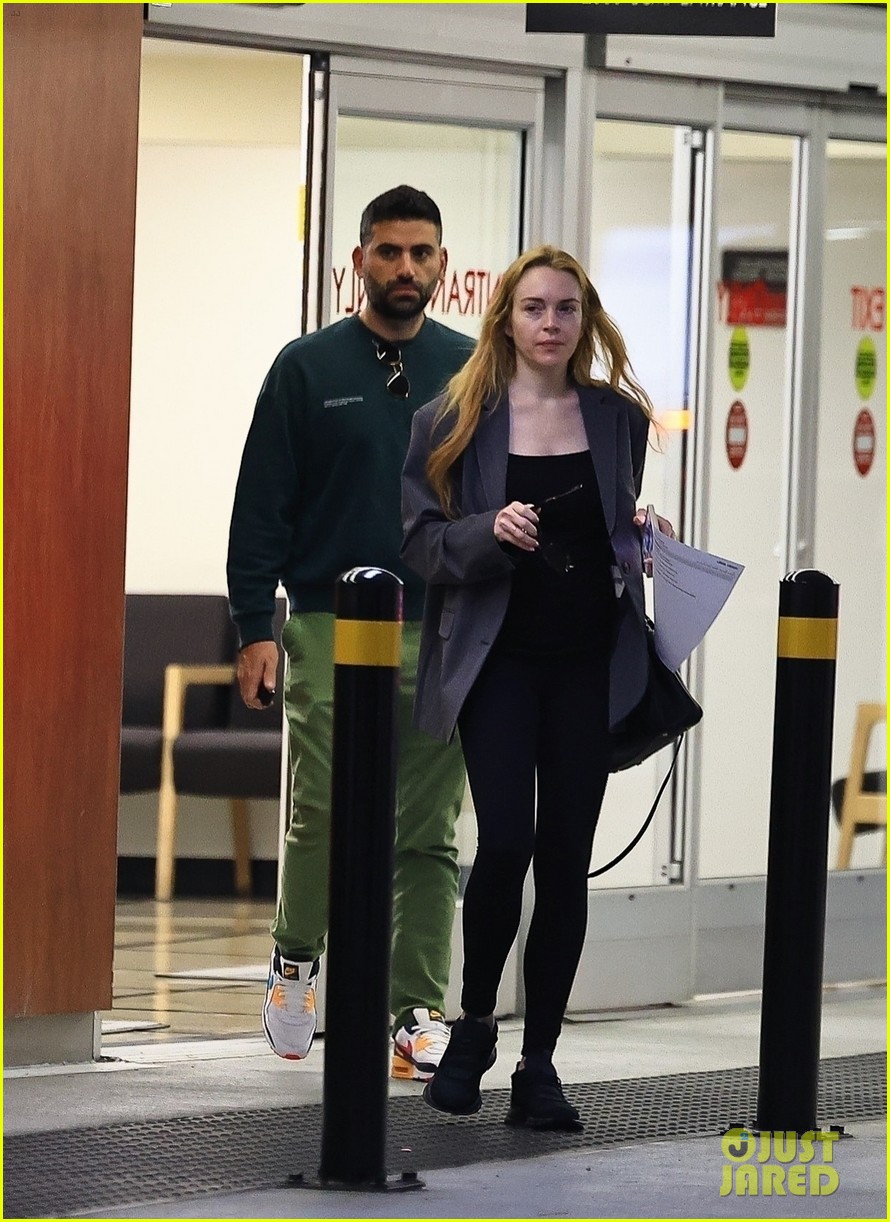 lindsay lohan runs errands with husband bader shammas in beverly hills 055061309