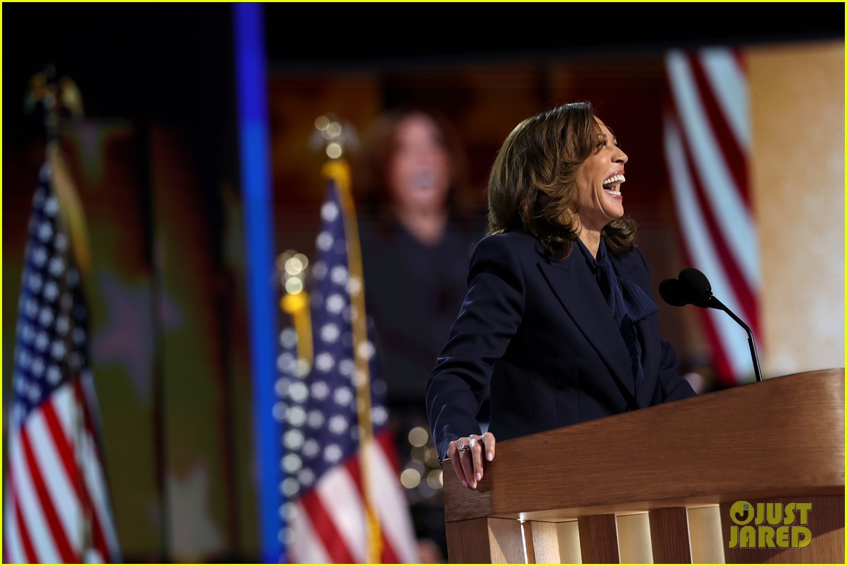 Kamala Harris DNC Speech Video: Watch Her Accept Democratic Nomination ...