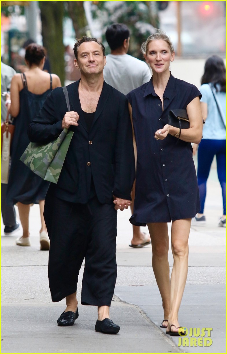 Jude Law & Wife Phillipa Coan Hold Hands During Walk Around NYC Photo