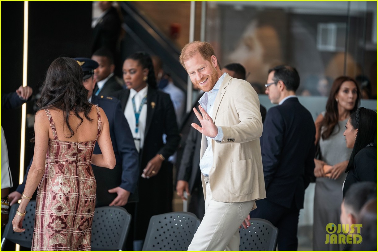 Meghan Markle & Prince Harry Kick Off Tour of Colombia Photos