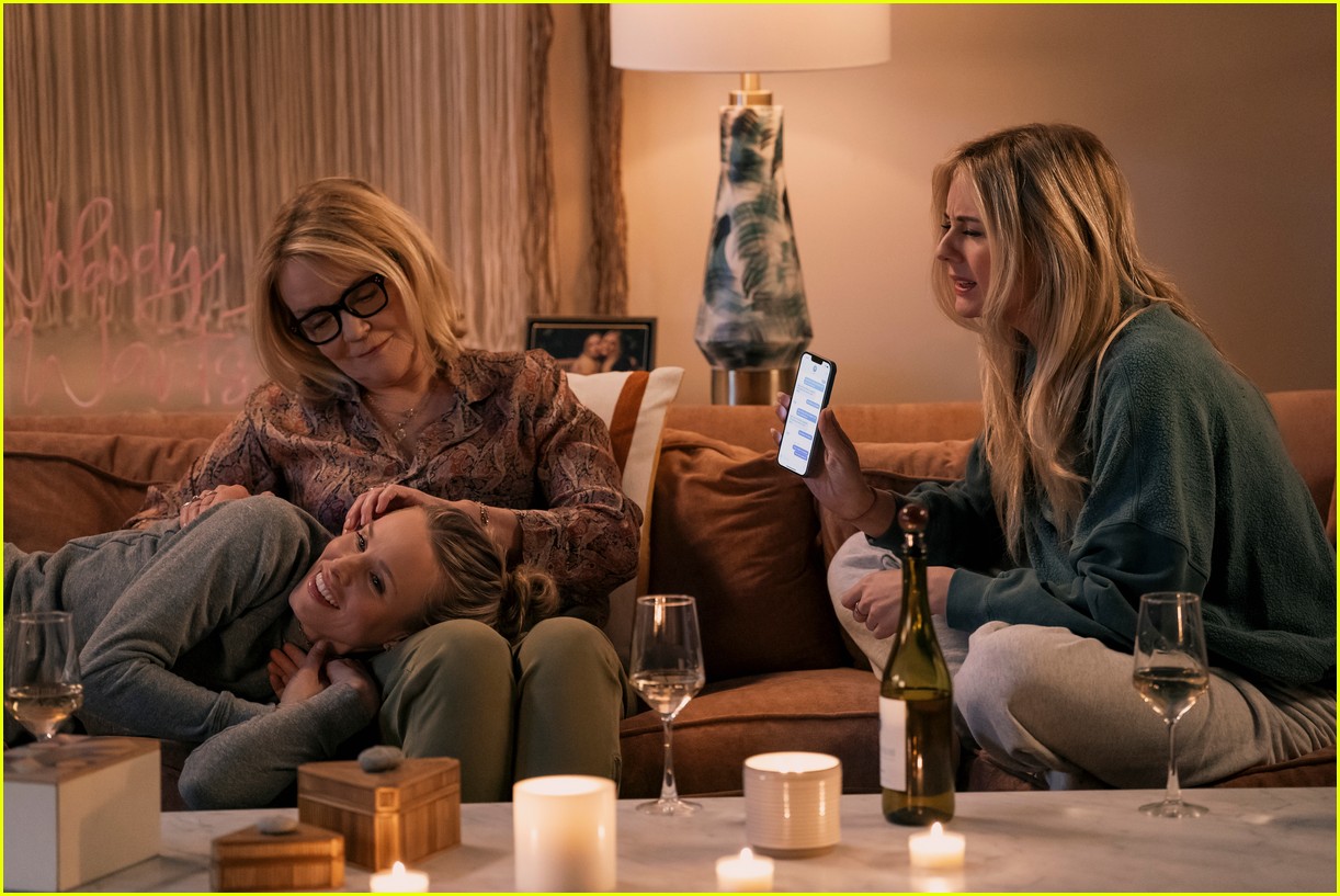 'Nobody Wants This' Trailer Kristen Bell & Adam Brody Star in Netflix