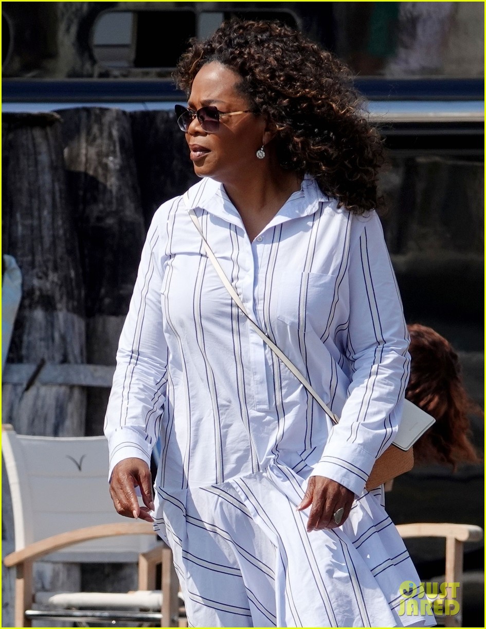 Oprah Winfrey & Gayle King Spotted Vacationing with Broadway Actor ...