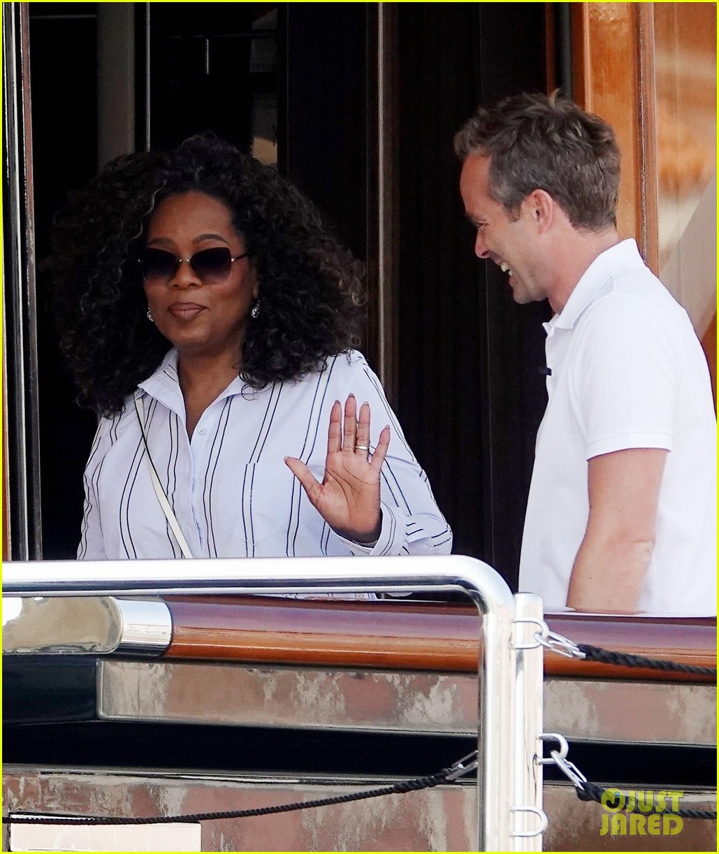 Oprah Winfrey & Gayle King Spotted Vacationing with Broadway Actor ...