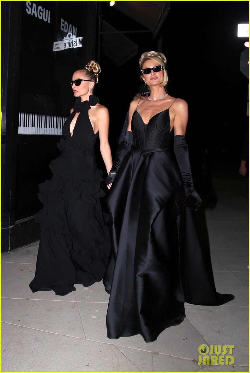 Paris Hilton & Nicole Richie are Glam BFFs While Filming for 'Simple