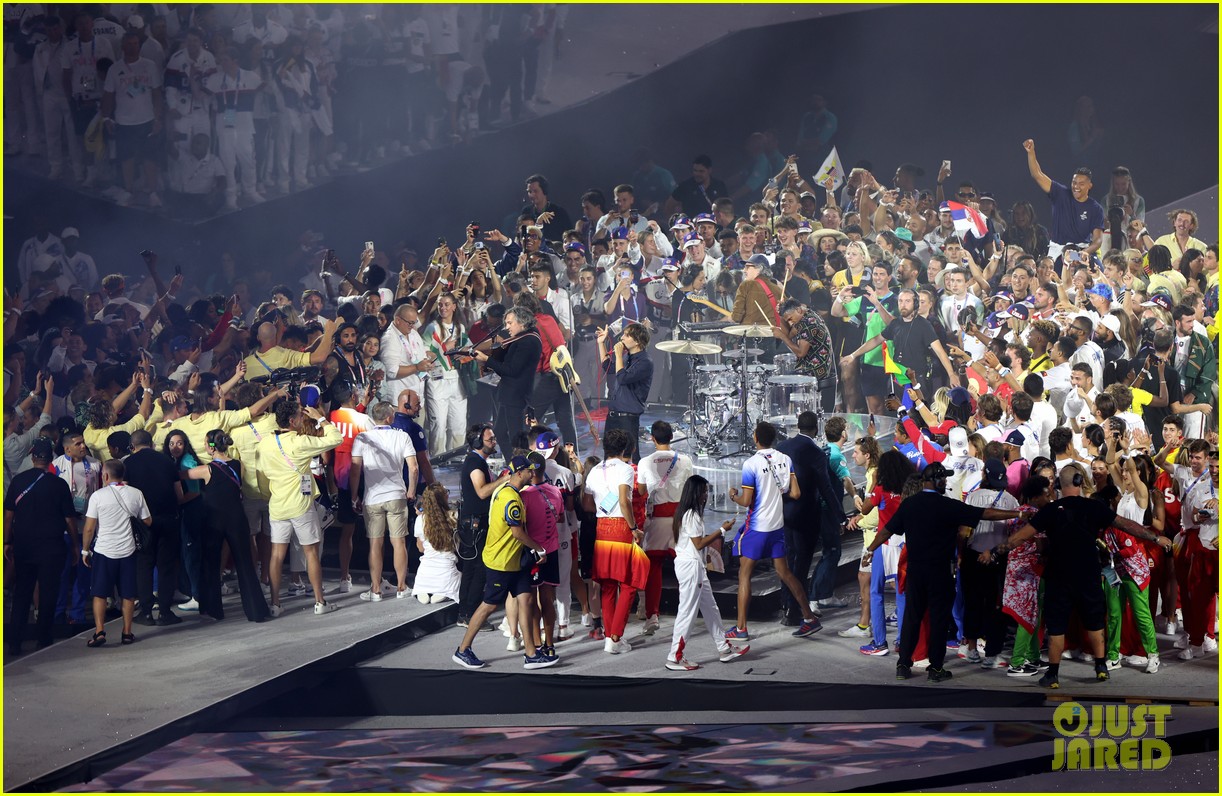 Phoenix Performs at Paris Olympics 2024 Closing Ceremony With AIR