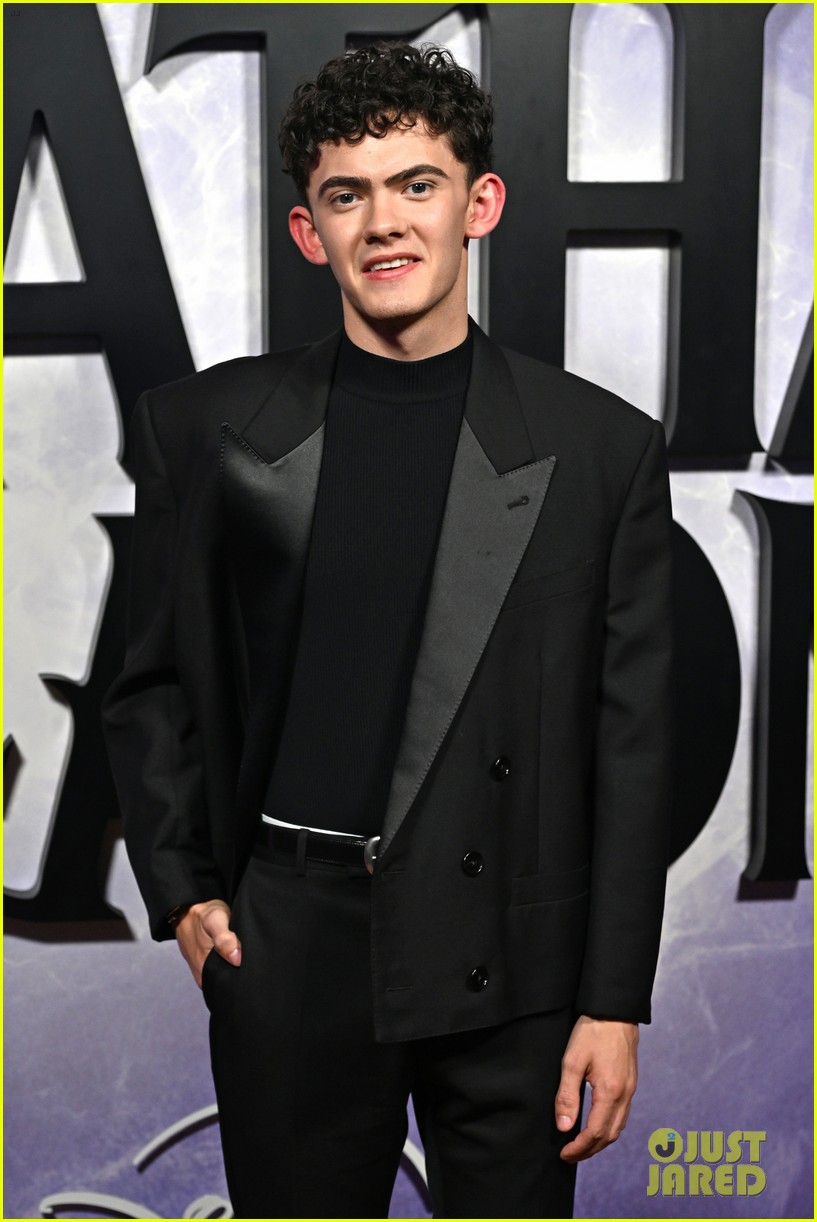 Kathryn Hahn & Joe Locke Attend Immersive 'Agatha All Along' Premiere