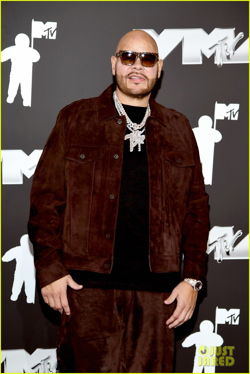 Anitta Wears Bridal Look to MTV VMAs 2024, Teases News! Photo