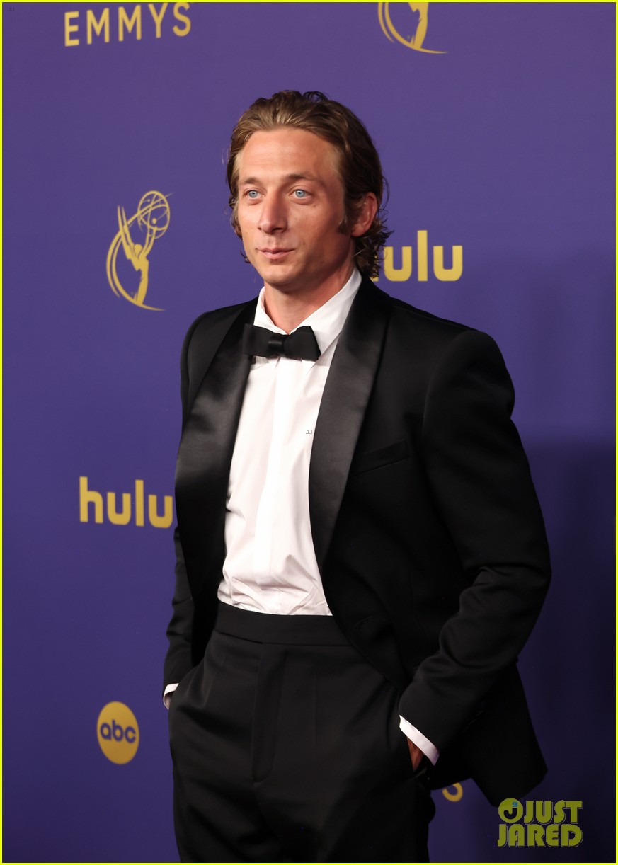 Jeremy Allen White, Ayo Edebiri, & Ebon MossBachrach Bring 'The Bear