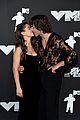 benson boone kisses girlfriend maggie thurmon on mtv vmas carpet 03
