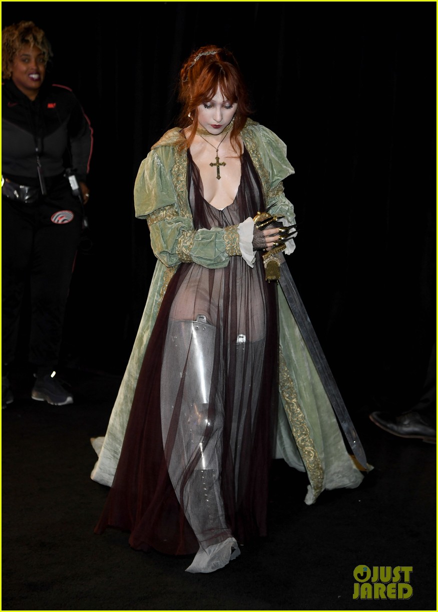 Who Is Chappell Roan’s VMAs Date? Man Dressed as Her Knight Revealed