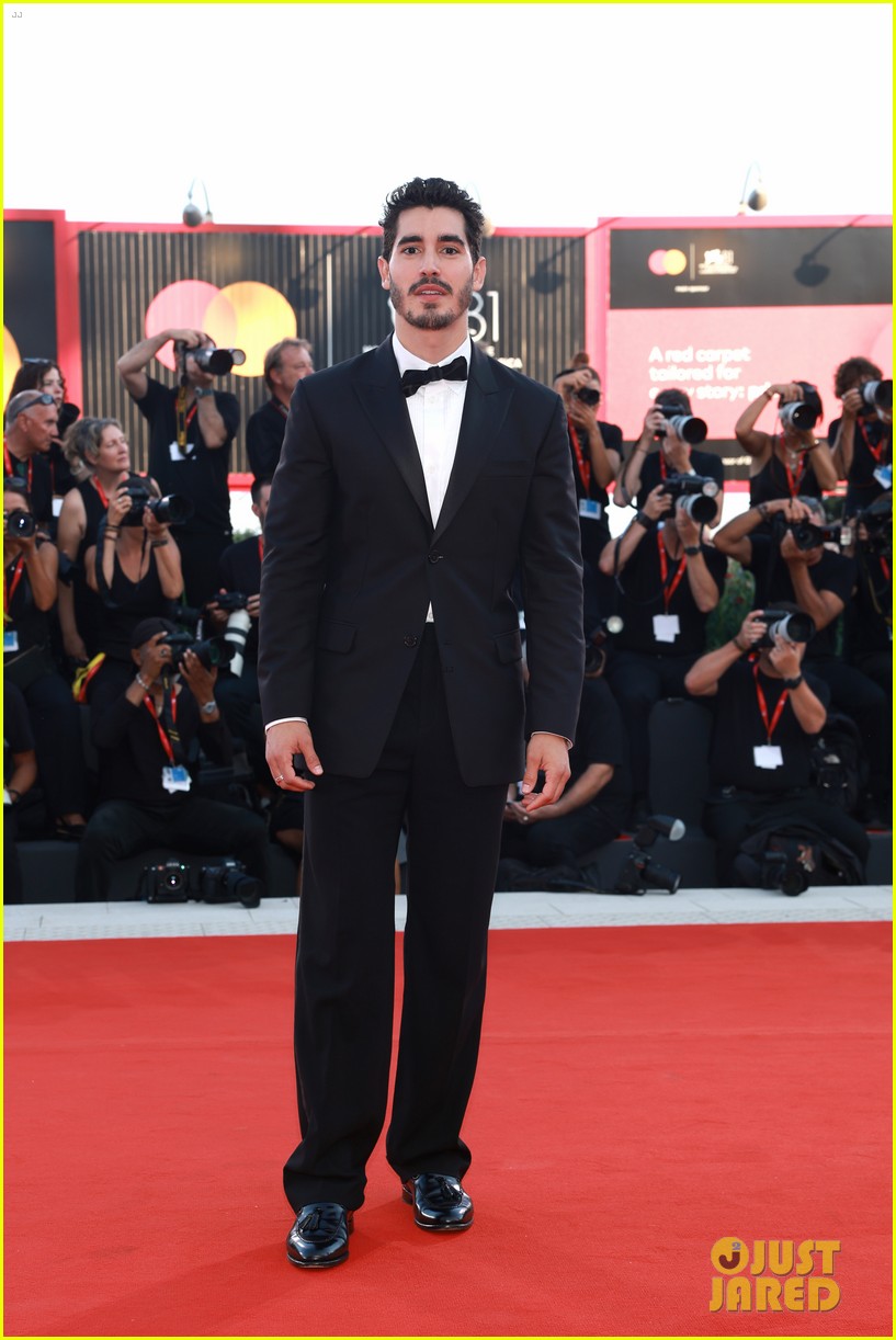 rachel-weisz-supports-husband-daniel-craig-at-queer-premiere-during