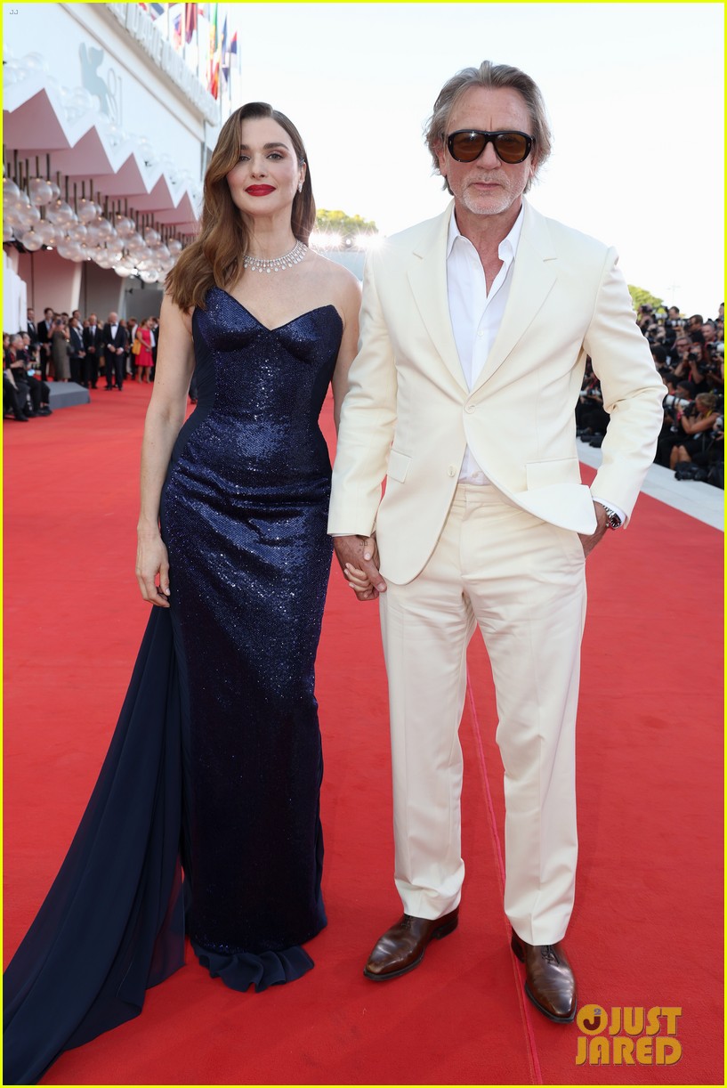 Rachel Weisz Supports Husband Daniel Craig at 'Queer' Premiere During Rachel Weisz Supports Husband Daniel Craig at 'Queer' Premiere During