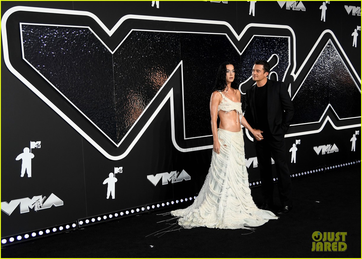Katy Perry Has the Support of Orlando Bloom for Her Big Night at MTV