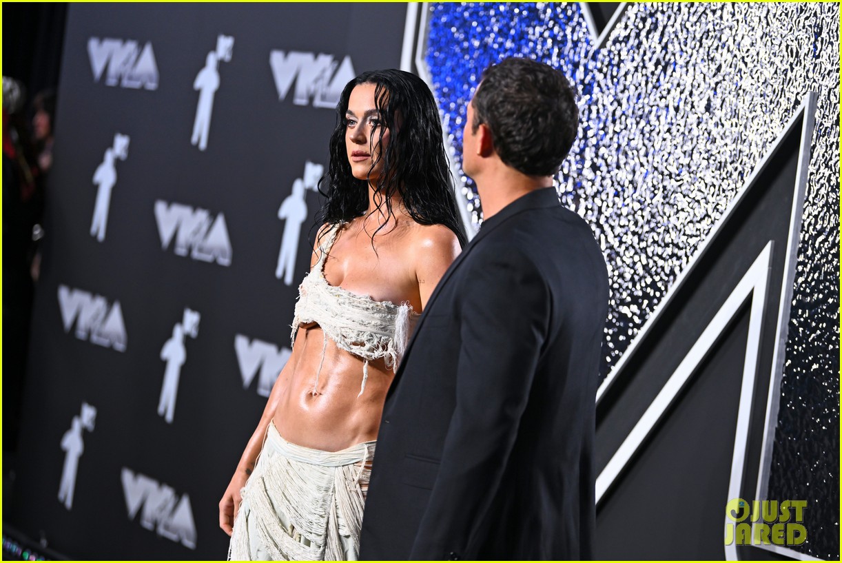 Katy Perry Has the Support of Orlando Bloom for Her Big Night at MTV