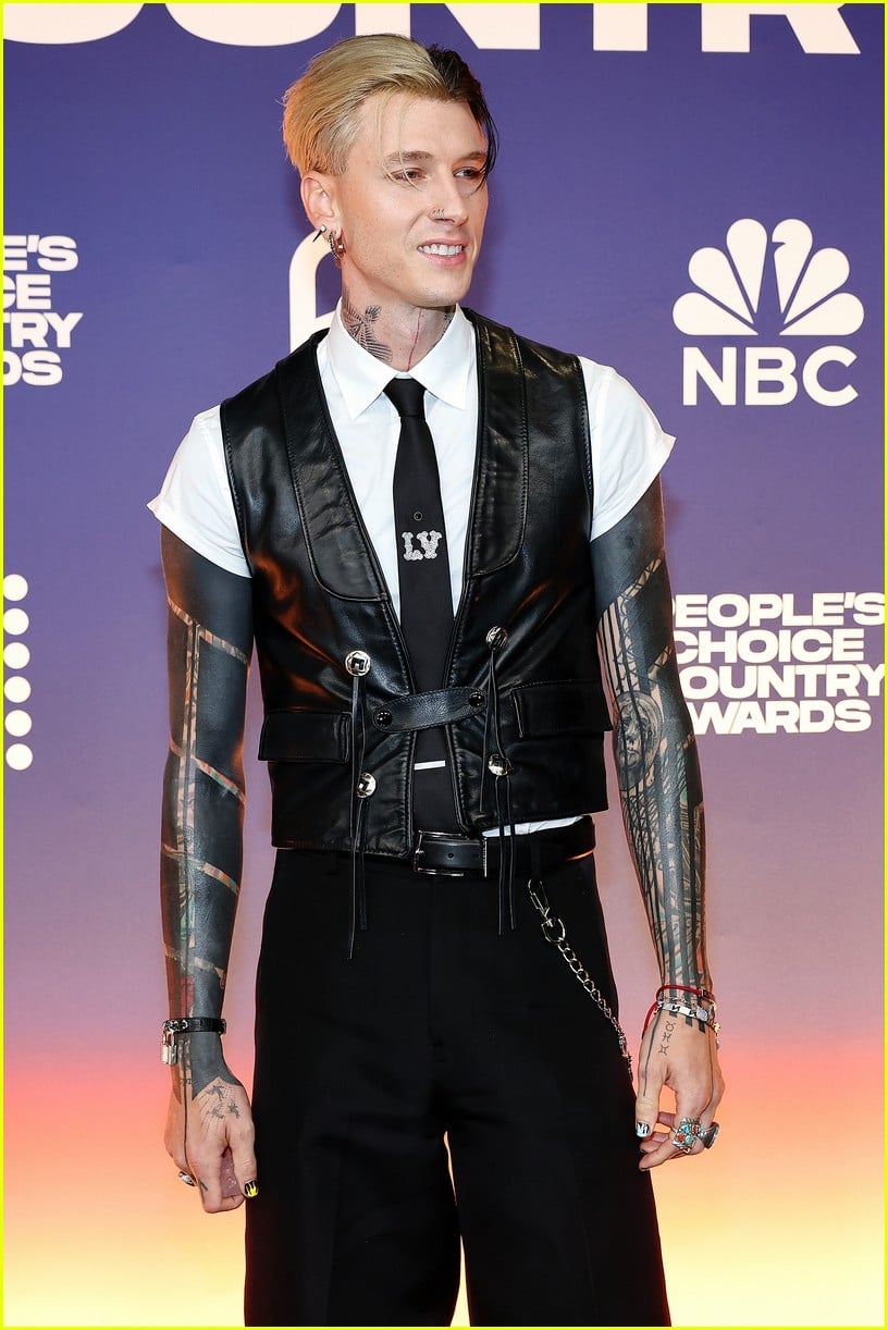 Machine Gun Kelly Bares His Full Arm Tattoos on People's Choice Country ...