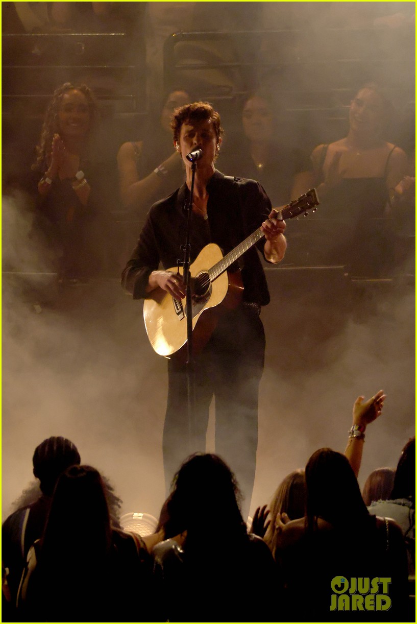 Shawn Mendes Debuts Brand New Song 'Nobody Knows' at MTV VMAs 2024