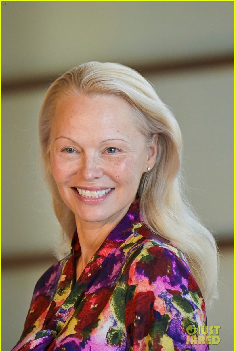 Pamela Anderson Goes Pretty in Pink for 'The Last Showgirl' Premiere at