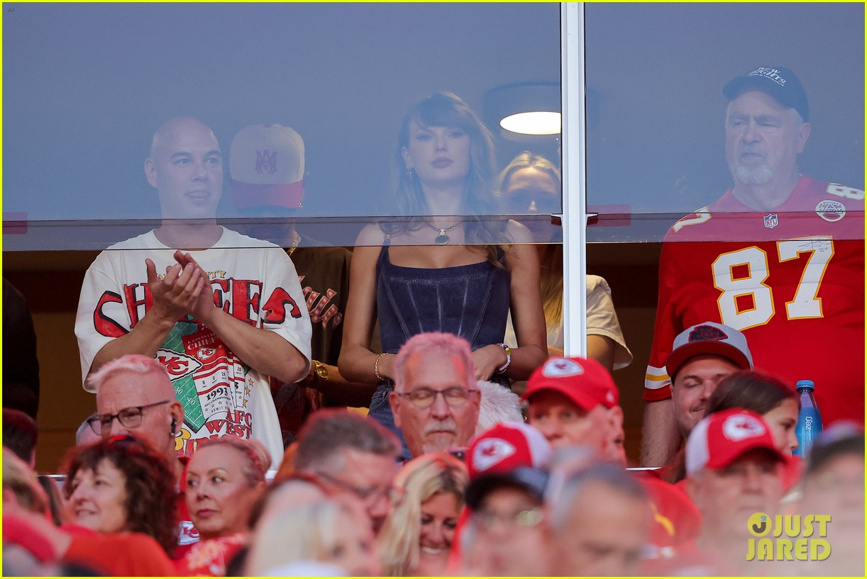 inside-taylor-swift-s-suite-at-chiefs-ravens-game-who-s-she-sitting