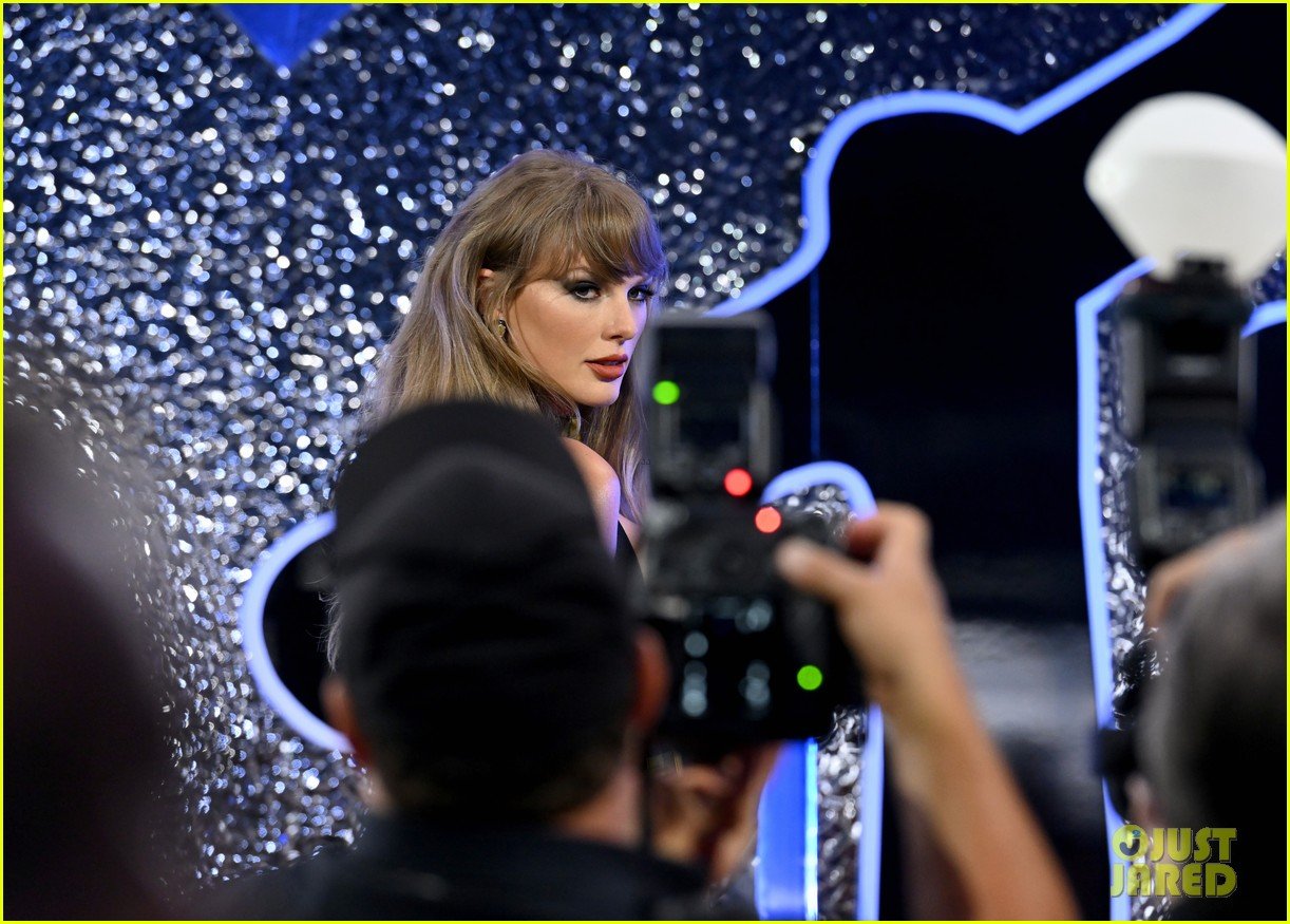 Taylor Swift Rocks Plaid Dress on VMAs 2024 Red Carpet See Every