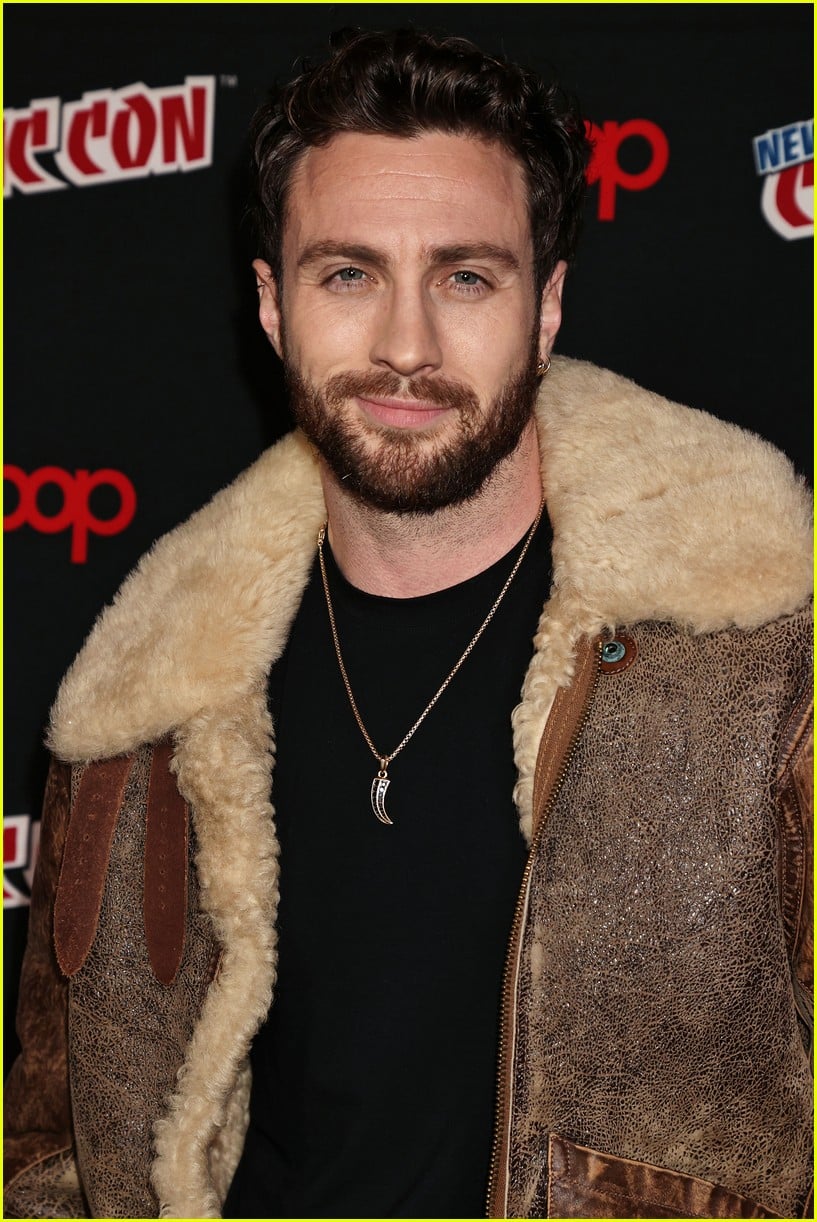 Aaron Taylor-Johnson's Ripped Abs On Display In New 'Kraven the Hunter'  Photos, Appears at NY Comic Con: Photo 5088827 | Aaron Taylor Johnson,  Kraven The Hunter, Movies, Russell Crowe Photos | Just, image size:817x1222