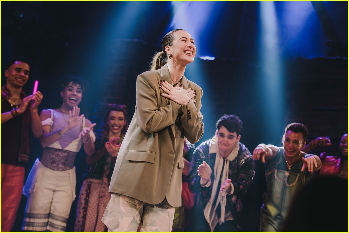 Alison Luff, Charli D'Amelio & More Make Their Debuts In '& Juliet