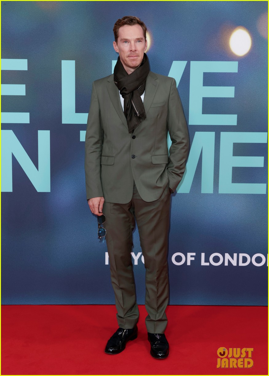 Andrew Garfield Poses With Florence Pugh Cut Out & His Onscreen