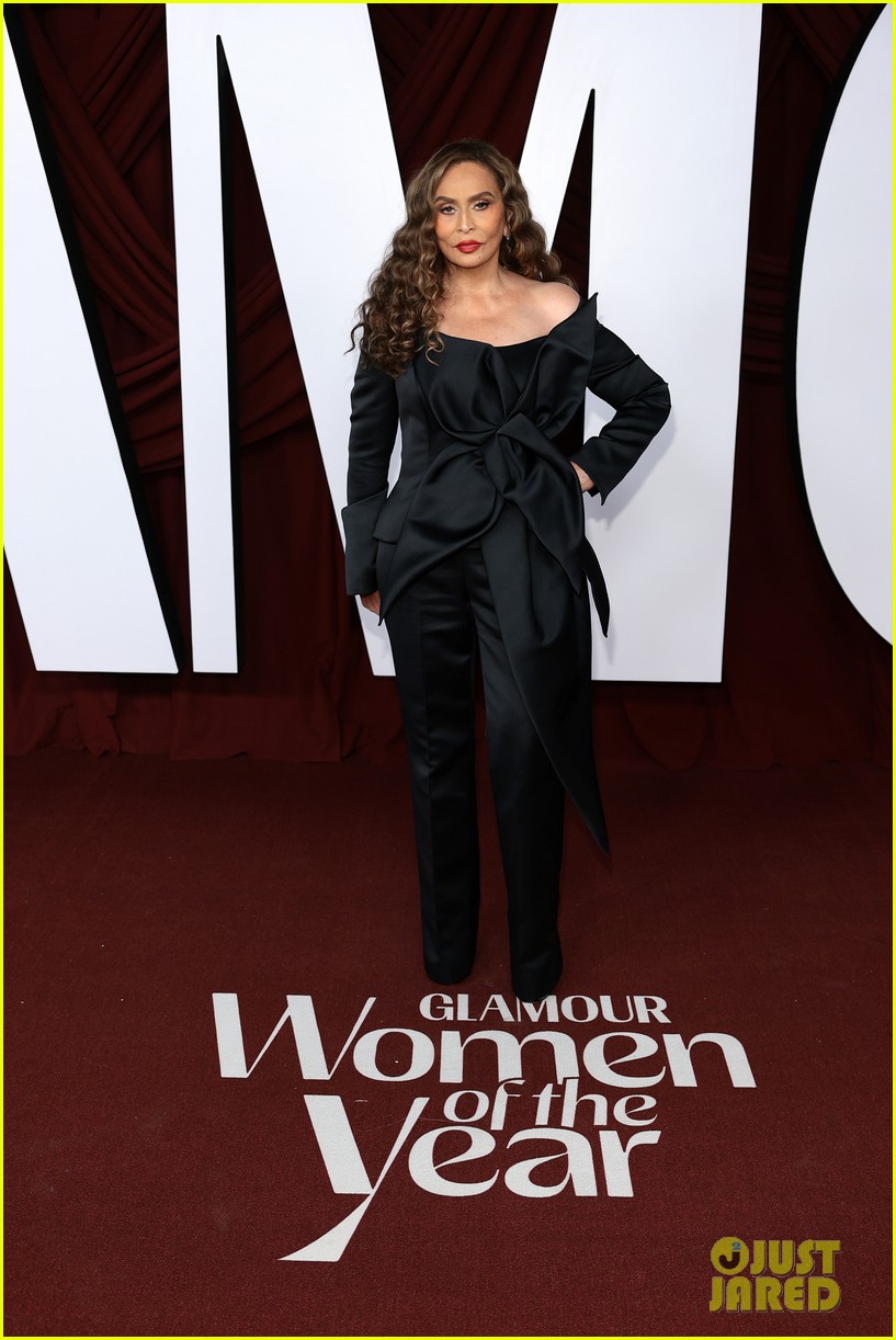 Beyoncé Wows in Yellow as She & Kelly Rowland Support Tina Knowles at