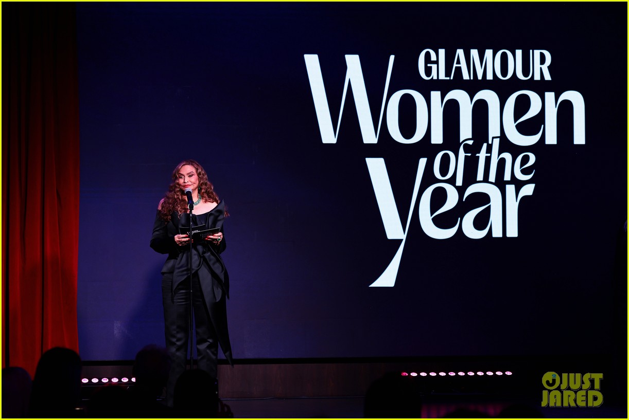 Beyoncé Wows in Yellow as She & Kelly Rowland Support Tina Knowles at