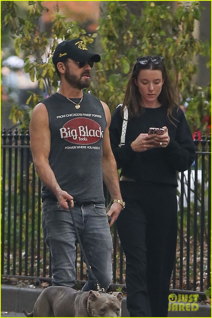 Justin Theroux & Fiancee Nicole Brydon Bloom Hold Hands While Walking