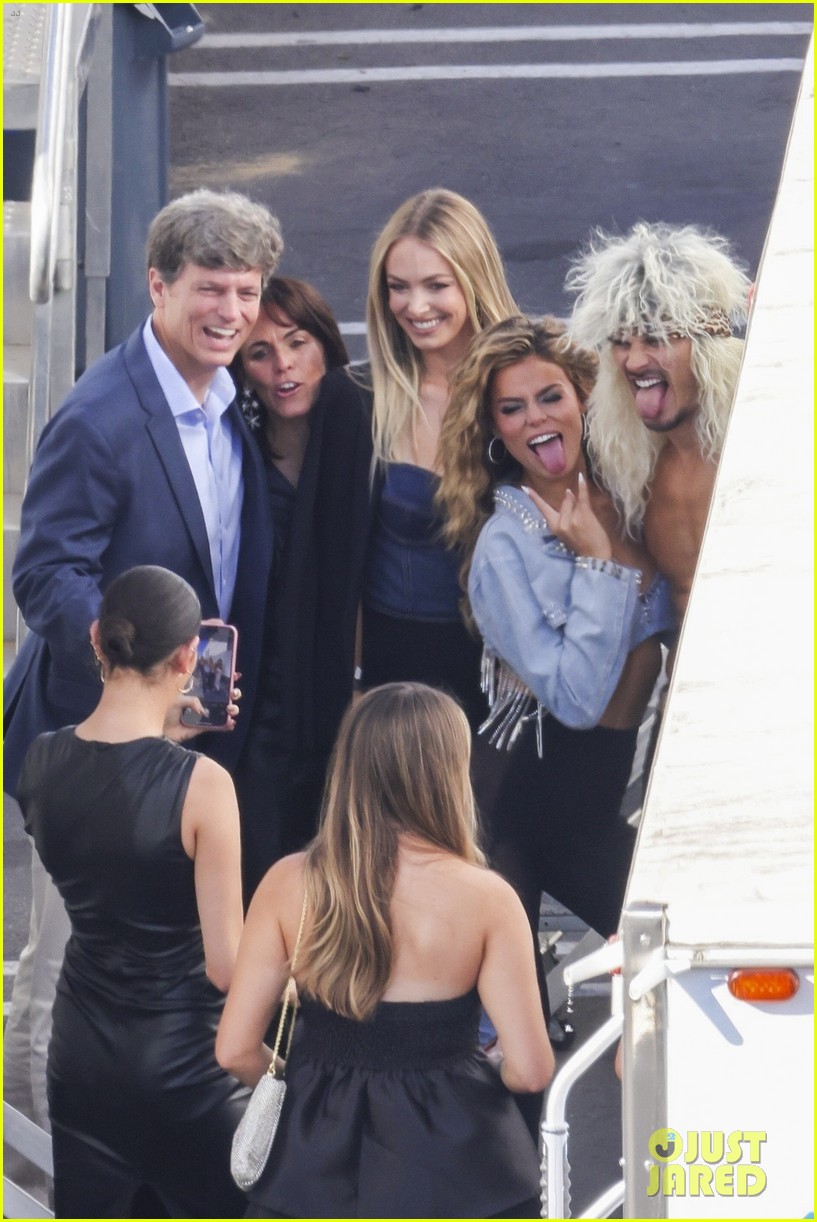 New Couple Brooks Nader & Gleb Savchenko Spotting Kissing, Flaunting