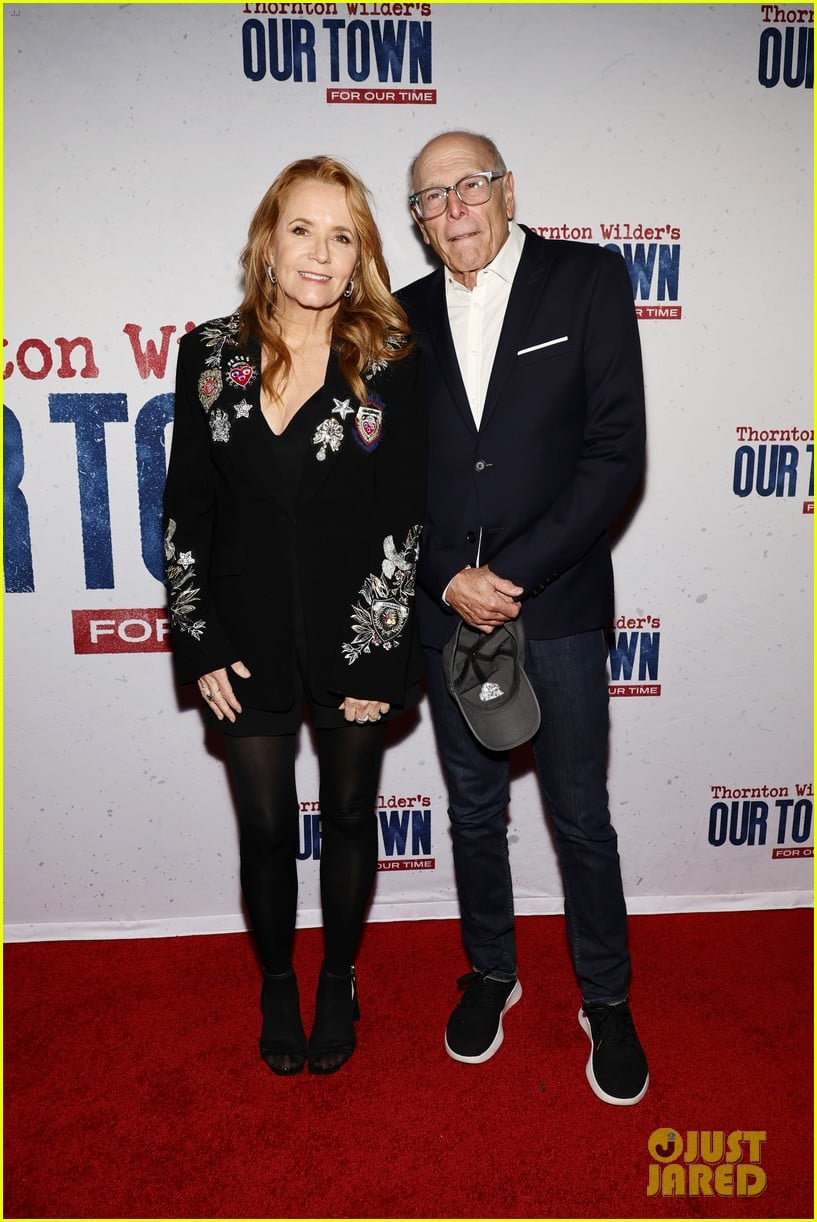 Zoey Deutch's Friends & Family, Including Boyfriend Jimmy Tatro