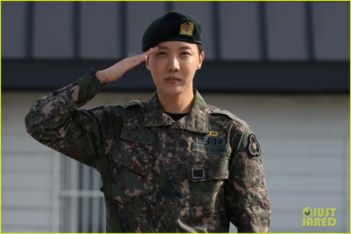 BTS armyブース 3期 j-hope yna1065624915541095_966_h.jpg