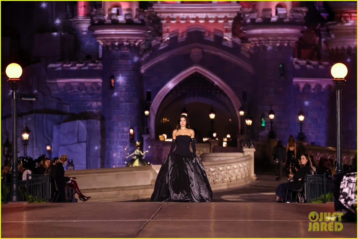 Kylie Jenner Makes Surprise Runway Appearance at Coperni's Disneyland