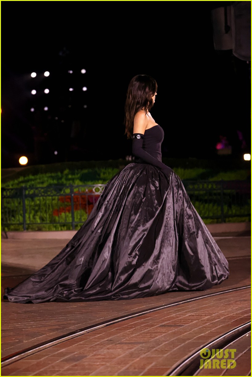 Kylie Jenner Makes Surprise Runway Appearance at Coperni's Disneyland