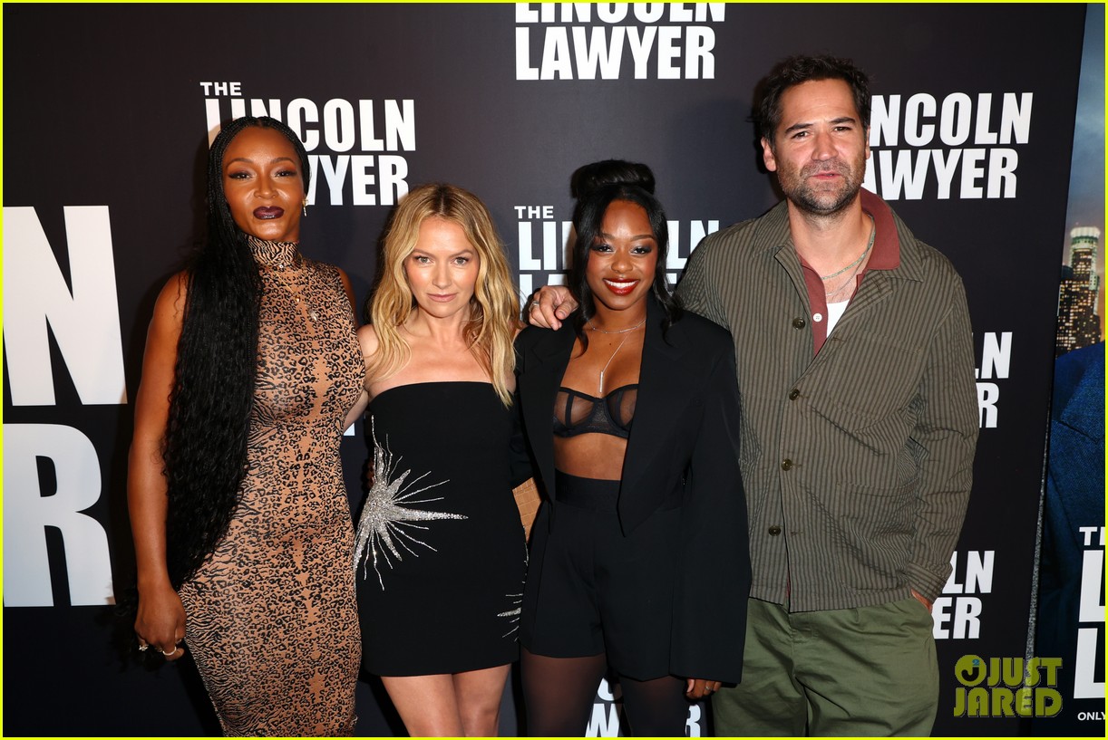 the lincoln lawyer season three event 015086566