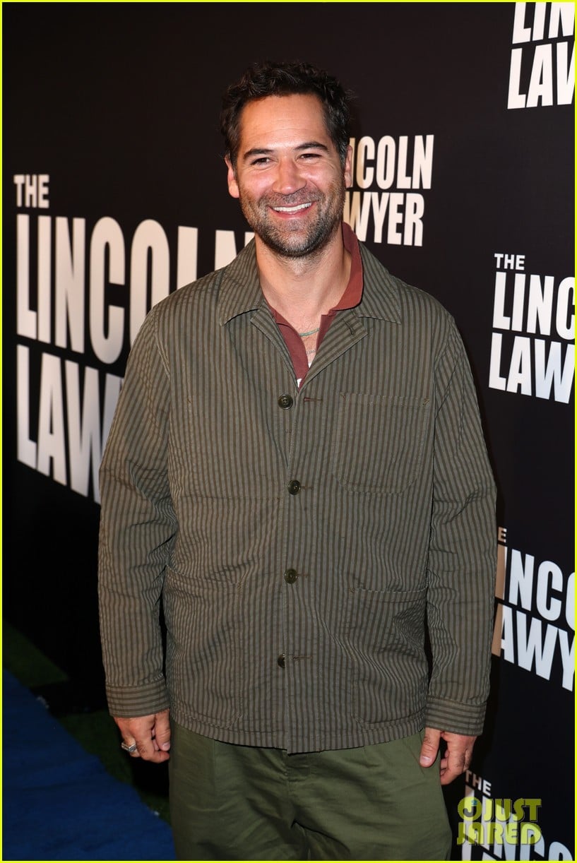 the lincoln lawyer season three event 055086570