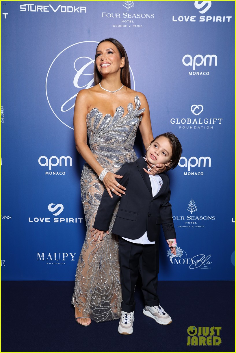 Eva Longoria Brings Son Santiago, 6, to Global Gift Gala Photo 5084306